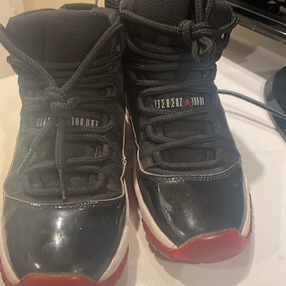 Jordan bred 11s - Picture 3 of 3